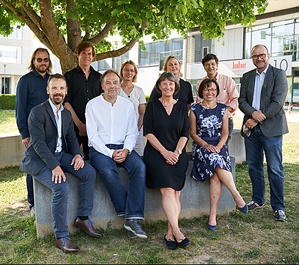 10 Professorinnen und Professoren aus fünf verschiedenen Studiengängen der Hochschule der Medien in Stuttgart (HdM) gründeten das „Sustainable Media Institute (SUMI)“ am 15. Juni 2022.